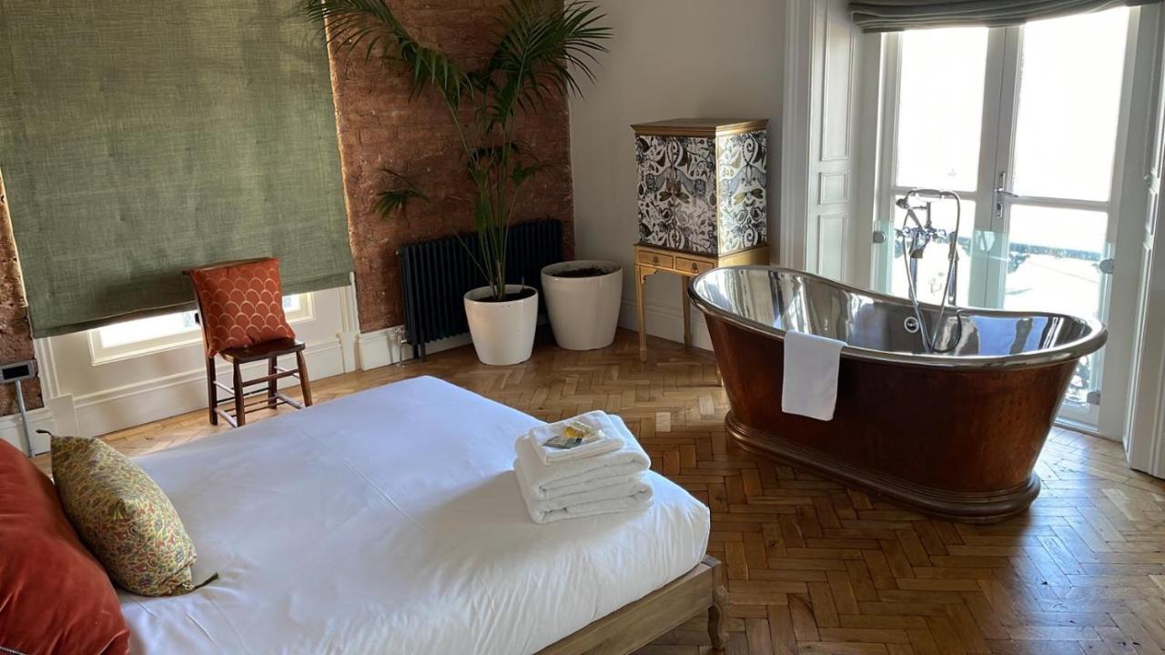 The Palm Hotel *